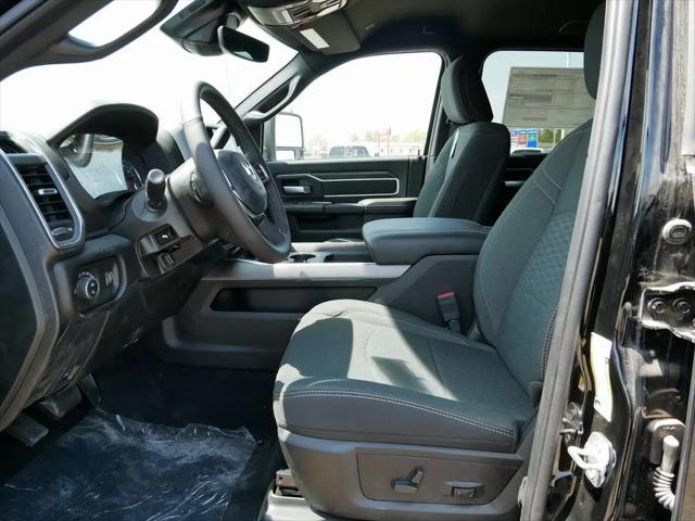 2025 Ram 2500 Big Horn Crew Cab 4x4 6'4" Box