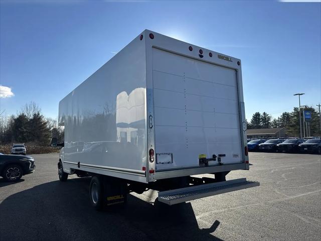 2025 Chevrolet Express Cutaway 4500 Van
