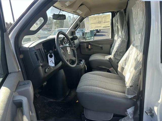 2025 Chevrolet Express Cutaway 4500 Van