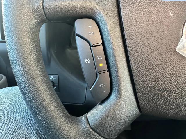 2025 Chevrolet Express Cutaway 4500 Van