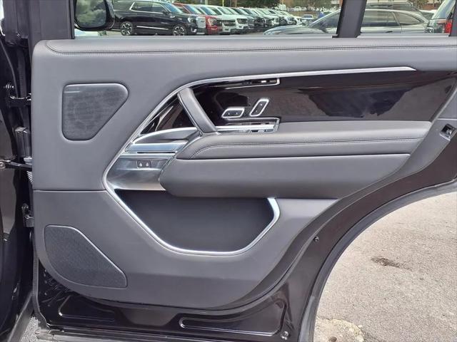 2025 Land Rover Range Rover P400 SE 7 Seat