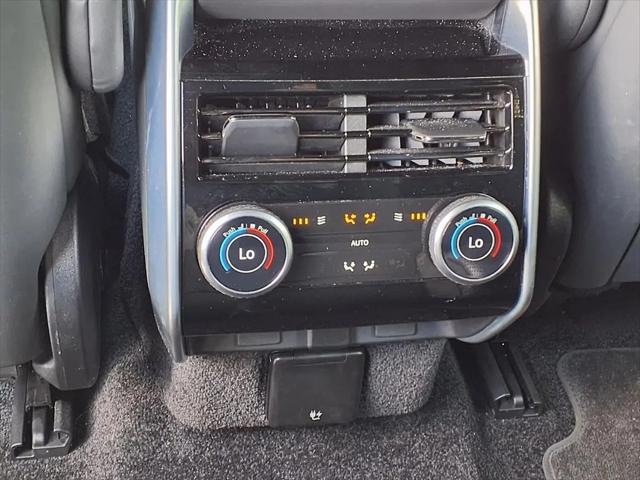 2025 Land Rover Range Rover P400 SE 7 Seat