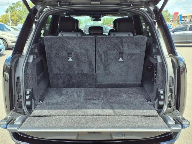 2025 Land Rover Range Rover P400 SE 7 Seat