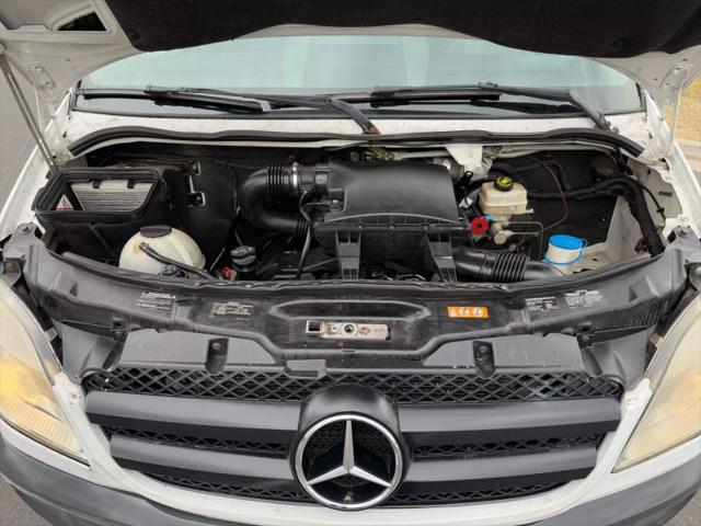 2010 Mercedes-Benz Sprinter 2500 Standard w/144 Van