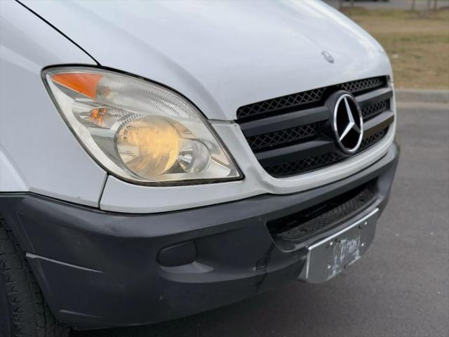 2010 Mercedes-Benz Sprinter 2500 Standard w/144 Van