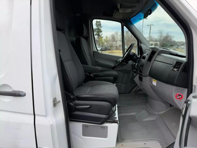 2010 Mercedes-Benz Sprinter 2500 Standard w/144 Van