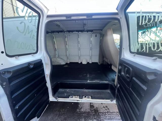 2015 GMC Savana 2500 Work Van