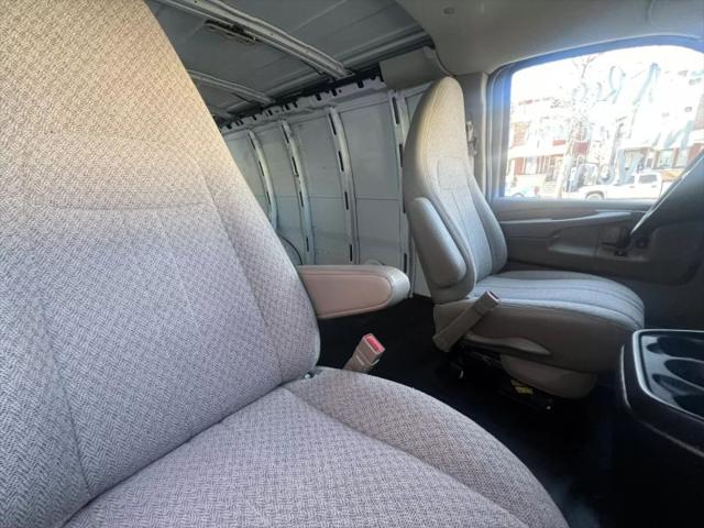 2015 GMC Savana 2500 Work Van
