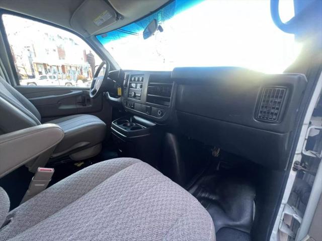 2015 GMC Savana 2500 Work Van