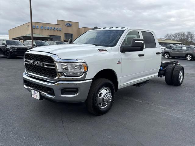 2024 RAM Ram 3500 Chassis Cab RAM 3500 TRADESMAN CREW CAB CHASSIS 4X4 60 CA