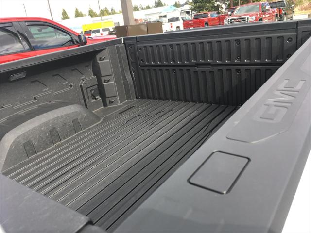2025 GMC Sierra 1500 4WD Crew Cab Short Box AT4