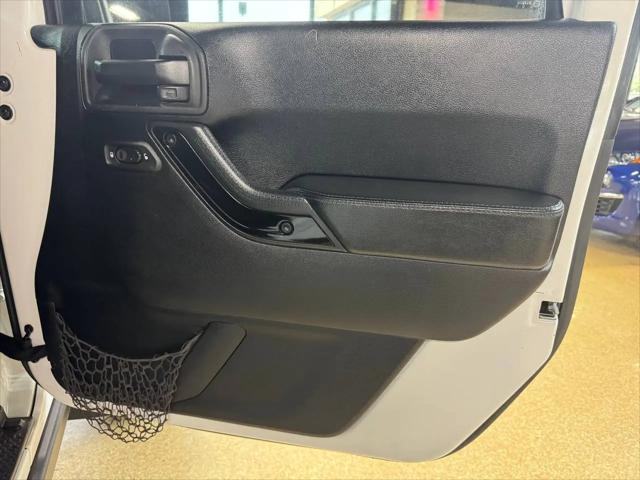 2014 Jeep Wrangler Unlimited Altitude