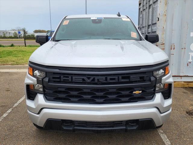 2022 Chevrolet Silverado 1500 4WD Crew Cab Short Bed Custom
