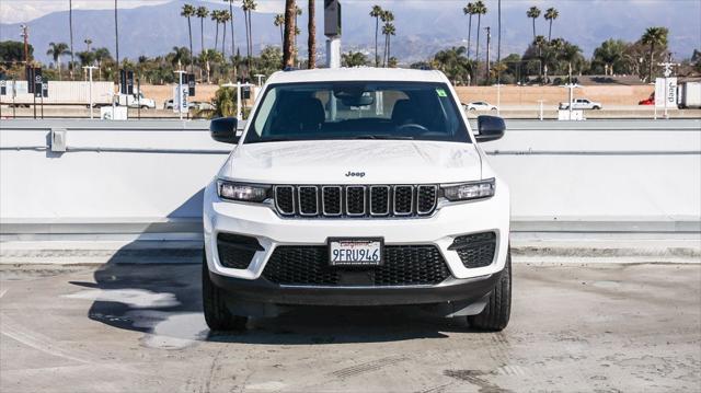 2023 Jeep Grand Cherokee Laredo 4x2