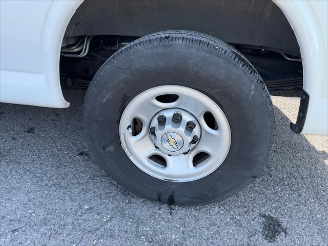2022 Chevrolet Express Cargo Van RWD 3500 Regular Wheelbase WT
