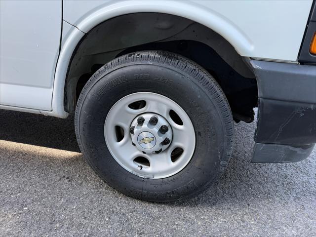 2022 Chevrolet Express Cargo Van RWD 3500 Regular Wheelbase WT