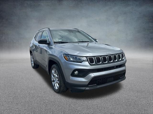 2023 Jeep Compass Latitude Lux FWD