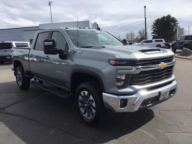 2024 Chevrolet Silverado 3500HD 4WD Crew Cab Standard Bed LT