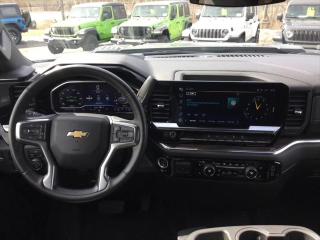 2024 Chevrolet Silverado 3500HD 4WD Crew Cab Standard Bed LT