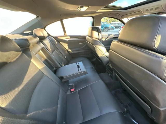2011 BMW 5 Series 528i