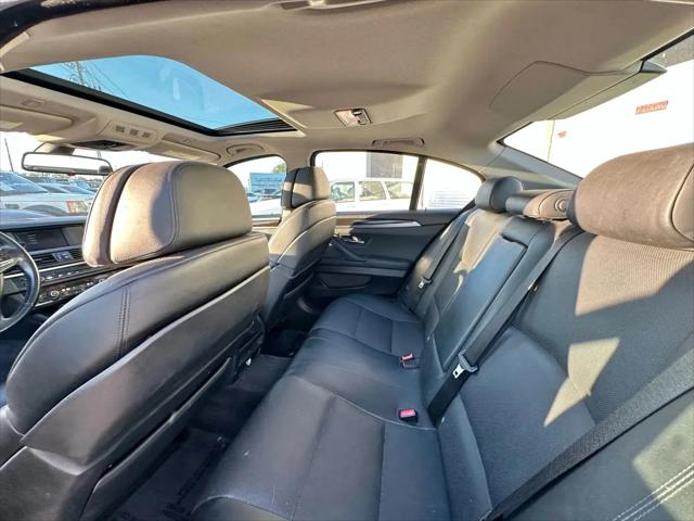2011 BMW 5 Series 528i
