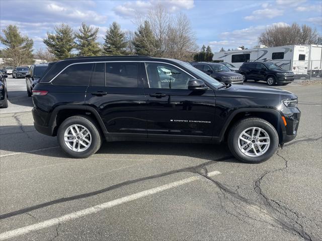 2025 Jeep Grand Cherokee GRAND CHEROKEE LAREDO X 4X4
