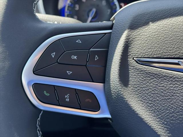 2025 Chrysler Voyager LX