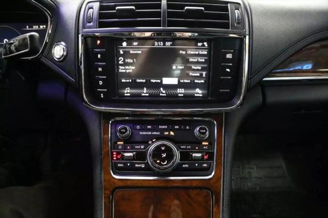2018 Lincoln Continental Premiere