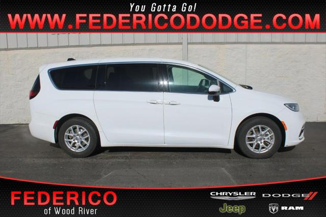 2023 Chrysler Pacifica Touring L