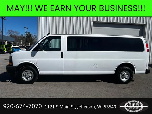 2022 Chevrolet Express Passenger RWD 3500 Extended Wheelbase LS
