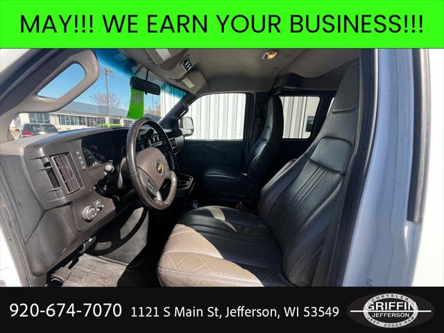 2022 Chevrolet Express Passenger RWD 3500 Extended Wheelbase LS