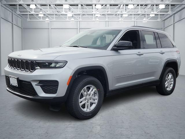 2025 Jeep Grand Cherokee GRAND CHEROKEE LAREDO 4X4