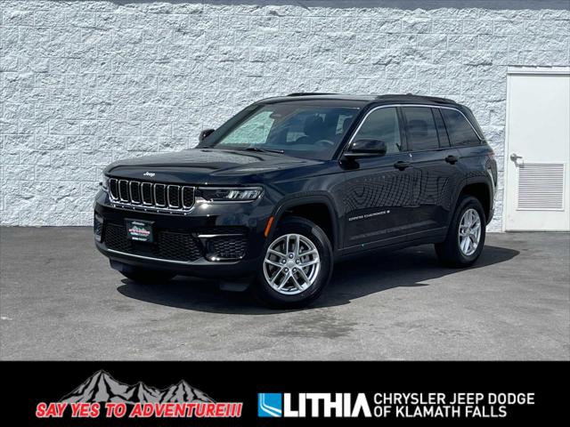 2025 Jeep Grand Cherokee GRAND CHEROKEE LAREDO X 4X4