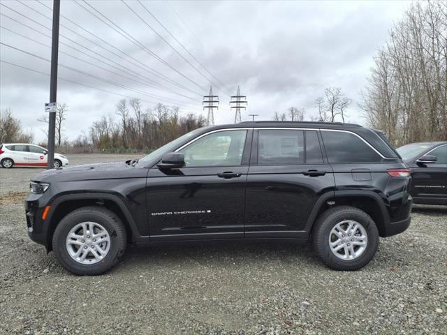 2025 Jeep Grand Cherokee GRAND CHEROKEE LAREDO 4X4