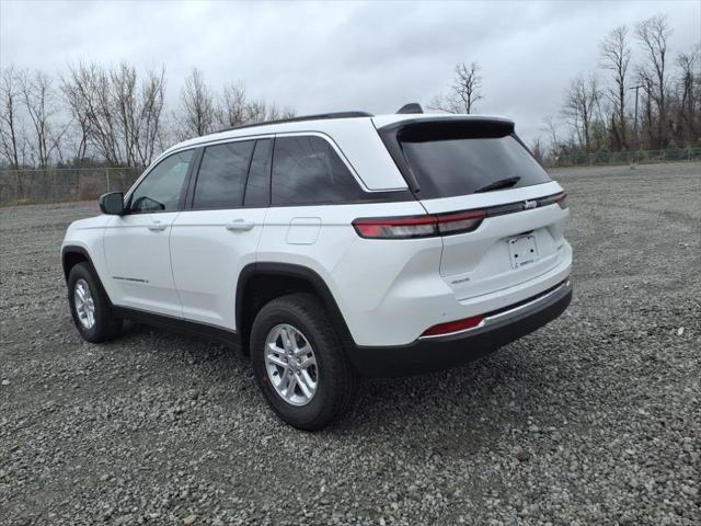 2025 Jeep Grand Cherokee GRAND CHEROKEE LAREDO 4X4