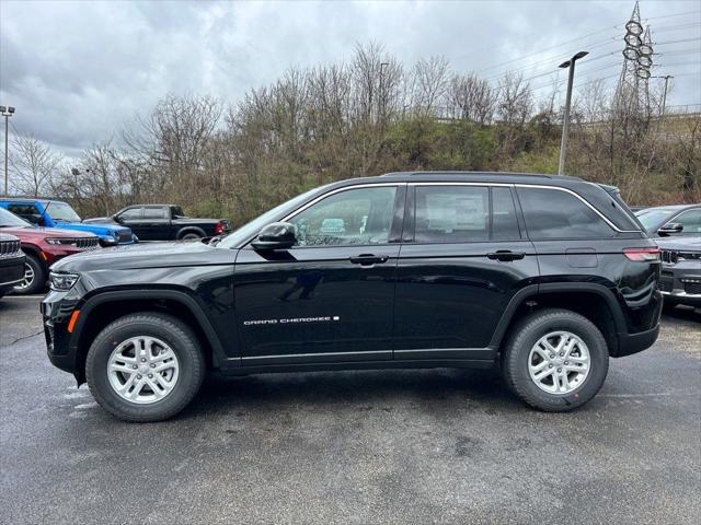 2025 Jeep Grand Cherokee GRAND CHEROKEE LAREDO 4X4