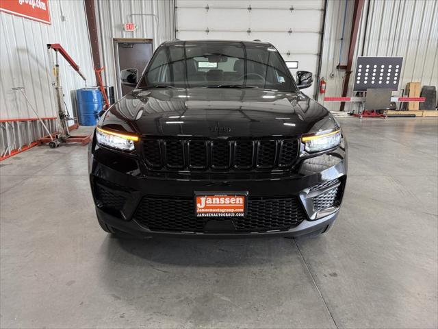 2025 Jeep Grand Cherokee GRAND CHEROKEE ALTITUDE X 4X4 2025 Jeep Grand Cherokee GRAND CHEROKEE ALTITUDE X 4X4