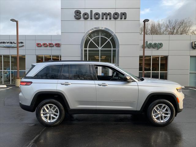 2025 Jeep Grand Cherokee GRAND CHEROKEE LAREDO X 4X4