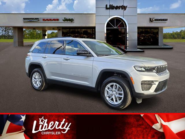 2025 Jeep Grand Cherokee GRAND CHEROKEE LAREDO X 4X2