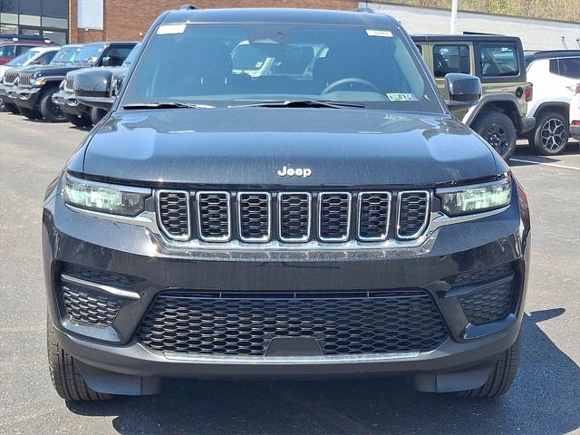 2025 Jeep Grand Cherokee GRAND CHEROKEE LAREDO X 4X4
