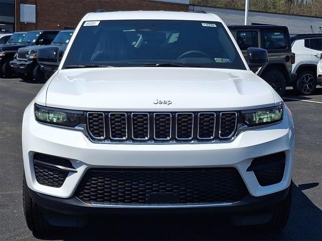 2025 Jeep Grand Cherokee GRAND CHEROKEE LAREDO 4X4