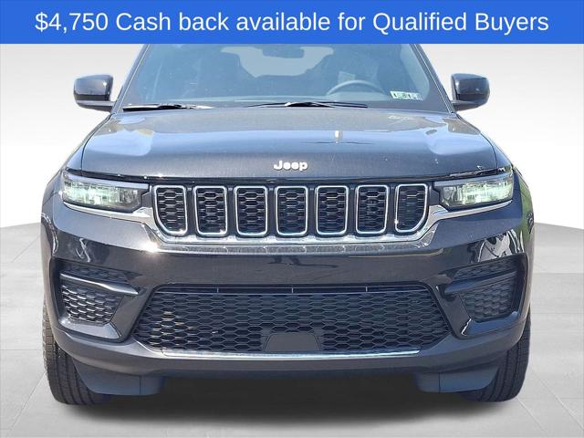 2025 Jeep Grand Cherokee GRAND CHEROKEE LAREDO 4X4