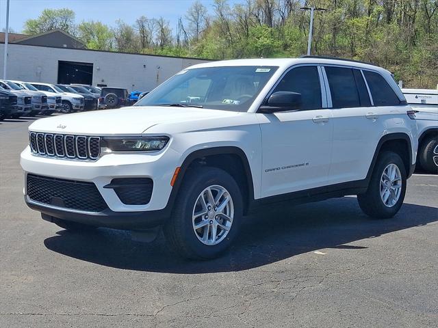 2025 Jeep Grand Cherokee GRAND CHEROKEE LAREDO X 4X4
