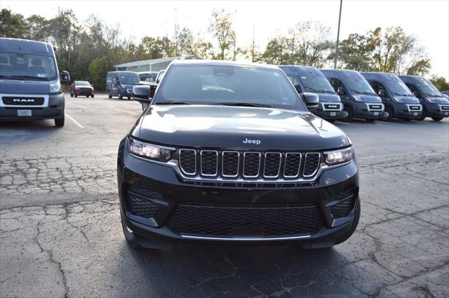 2025 Jeep Grand Cherokee GRAND CHEROKEE LAREDO X 4X4