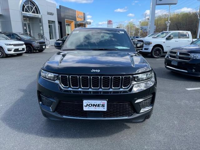2025 Jeep Grand Cherokee GRAND CHEROKEE LAREDO X 4X4