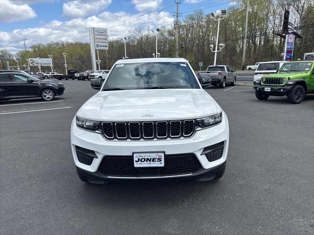 2025 Jeep Grand Cherokee GRAND CHEROKEE LAREDO X 4X4
