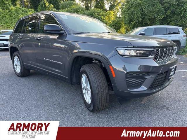 2025 Jeep Grand Cherokee GRAND CHEROKEE LAREDO X 4X4
