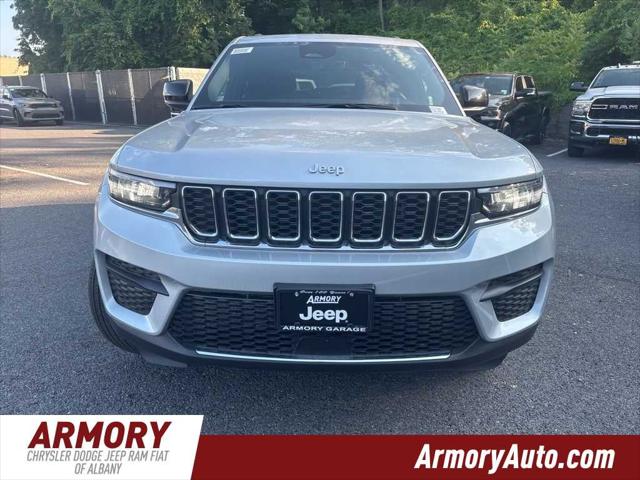 2025 Jeep Grand Cherokee GRAND CHEROKEE LAREDO X 4X4 2025 Jeep Grand Cherokee GRAND CHEROKEE LAREDO X 4X4