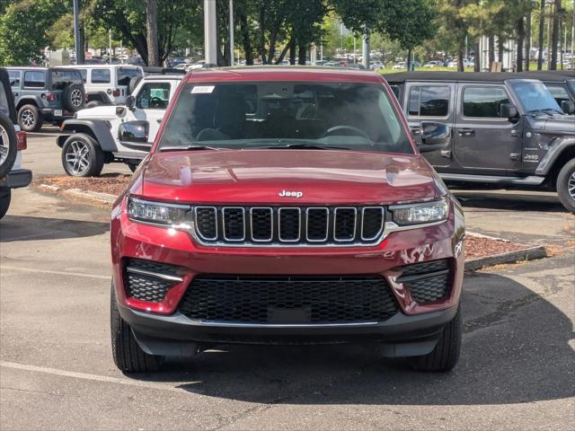 2025 Jeep Grand Cherokee GRAND CHEROKEE LAREDO X 4X4