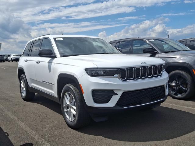 2025 Jeep Grand Cherokee GRAND CHEROKEE LAREDO X 4X4